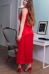 Playing with different roles and identities makes every encounter exciting and unique. My goal is to make you feel comfortable in my company and enjoy every minute of our time together. I am also available for overnight stays, where you can enjoy my company and closeness over a longer period of time.Another offer is the doggy style, a popular and exciting position that many of my clients particularly appreciate. I offer a variety of services specifically designed to fulfill your desires and fantasies. I look forward to being your talented and empathetic companion in Sint Niklaas and providing you with unforgettable moments of pleasure and fulfillment. My appearance may be average, but my skills and commitment clearly set me apart. With a slim build and a height of 173 cm and a medium bust size (cup size B), I offer you an appealing and elegant appearance. As Krystal, I am dedicated to providing you with not only physical satisfaction, but also emotional connection and stimulating conversation. As Krystal, your talented escort model in Sint Niklaas, I am at your side as a trustworthy and charming companion. I know how to give you a satisfying and unforgettable experience in every way. The costumes I have included in my repertoire are particularly exciting. One of my special skills is ball licking, an intimate and arousing experience that will awaken your senses and give you unparalleled moments of pleasure. Your satisfaction is close to my heart and I strive to make every encounter a special experience. Whether you are dreaming of a particular fantasy or simply looking for a change of pace, I have the right outfits to fulfill your wishes.